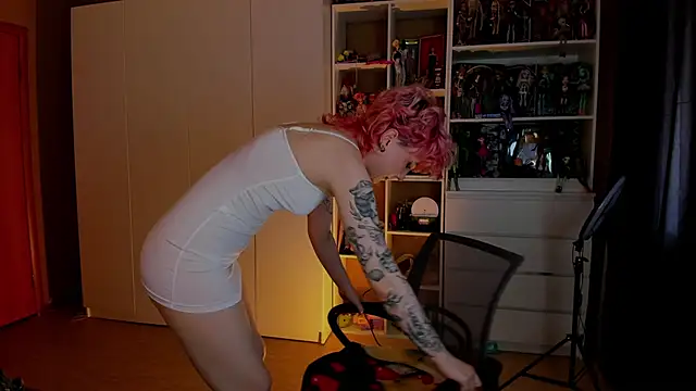 School_Love Adlı Modelin Canlı XXX Sohbeti