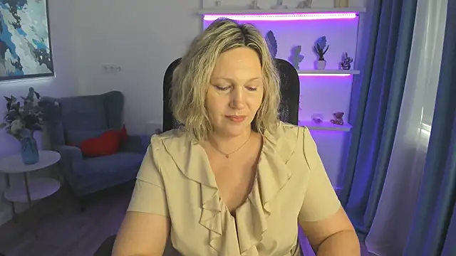 NinaStarle – Naživo XXX chat