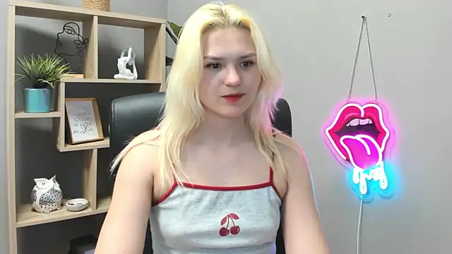 SweetLilyxo's Live XXX Chat