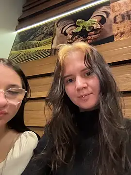 Show modela KameliaMur na web-kameri