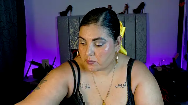 AndreaKinky Chat XXX in diretta