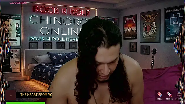 chino_roz Show in webcam