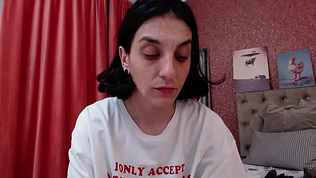 RedFlagXXX Adlı Modelin Canlı XXX Sohbeti