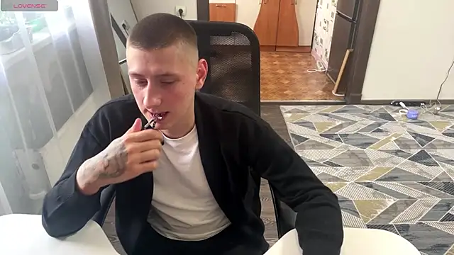 Show modela Keksik_ na web-kameri