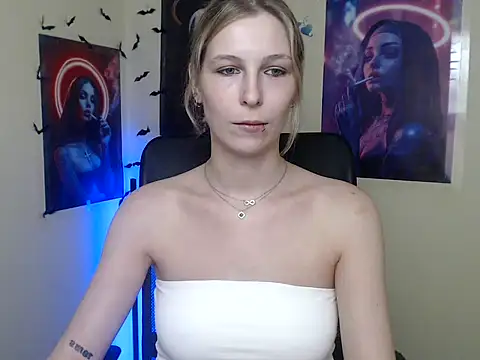 StrangerGi Live XXX-Chat