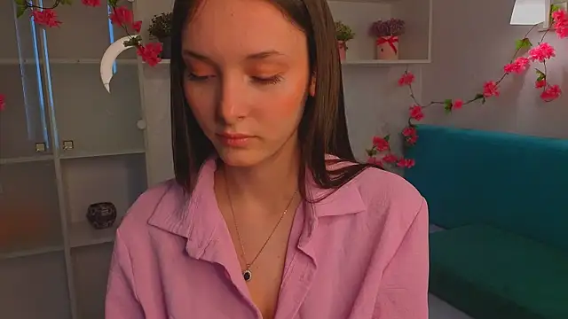 Show modela JoniBreznak na web-kameri