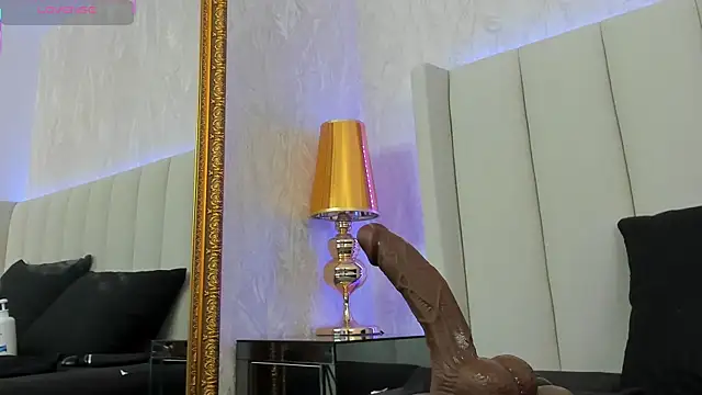 ninna_vinns élő XXX-chatje