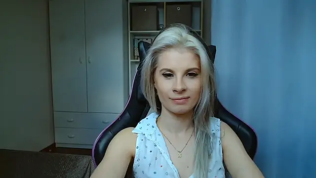 KristineGlow's Live XXX Chat