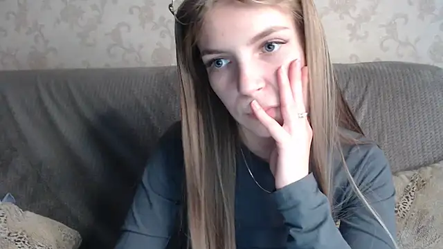 HitGyrl Adlı Modelin Canlı XXX Sohbeti