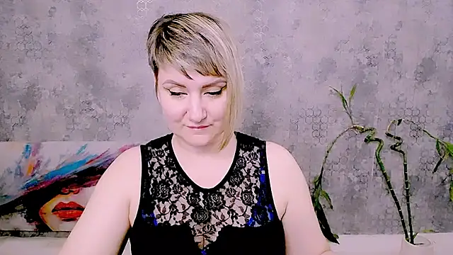 Djullia's Live XXX Chat