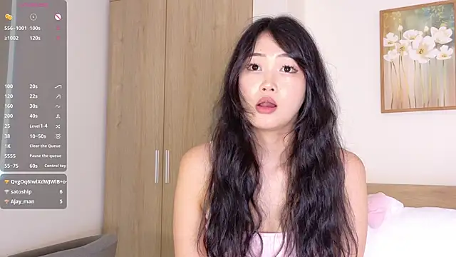 XXX chat uživo modela pinkyblooom