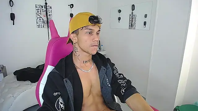 Chat XXX Live Leonard_Price