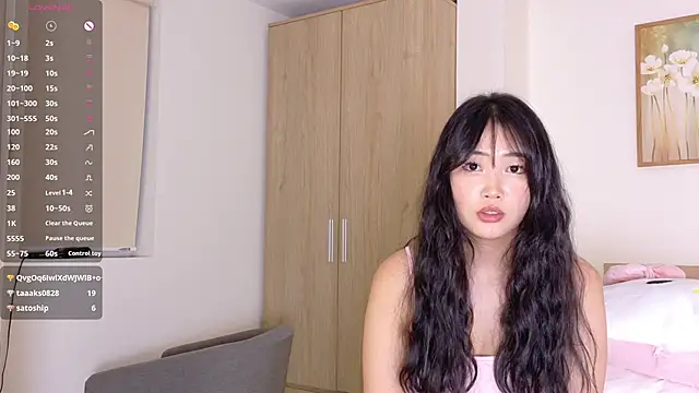 Chat +18 de pinkyblooom ao vivo