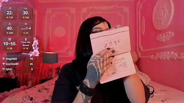 Kat_VonDe's Live XXX Chat
