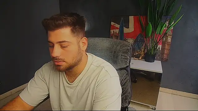 XXX chat uživo modela DaxGreer