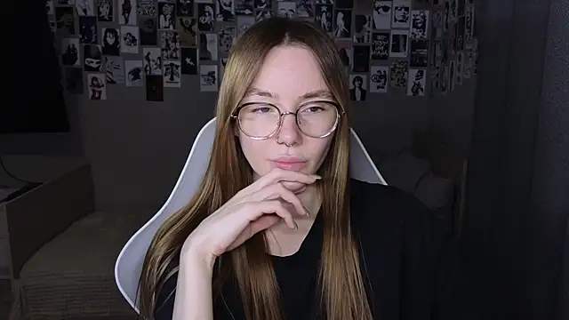XXX chat uživo modela littlevildevil
