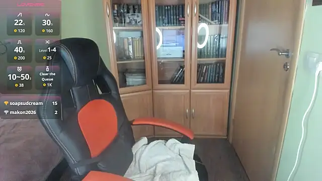 MiaLores webkamerás műsora