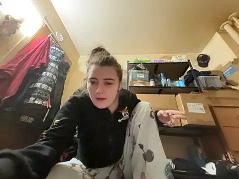 Snowbunnycake_131's Live XXX Chat