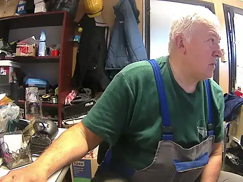 kerzoolee57 Pertunjukan Webcam
