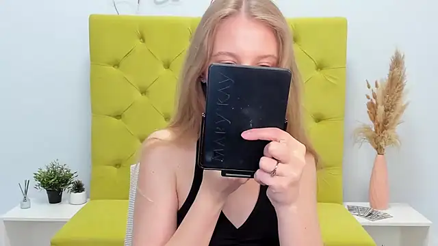 دردشة LolaWilsons الجنسية المباشرة