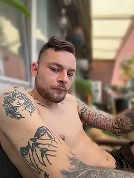 inkeddenis webkamerás műsora