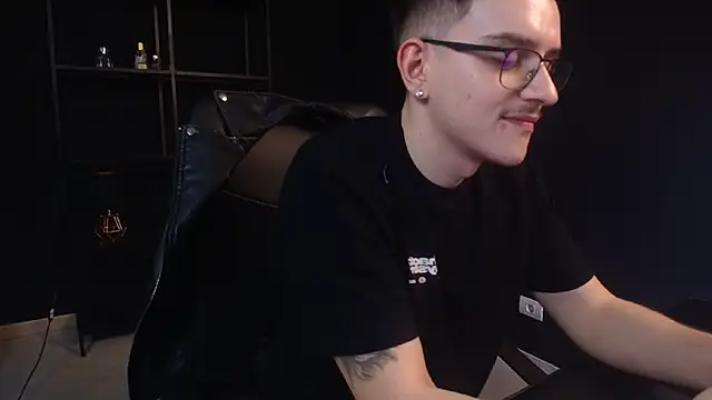 FelixStarkk 即時 XXX 聊天