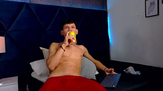 ThiagoFerrer_ 라이브 XXX 채팅