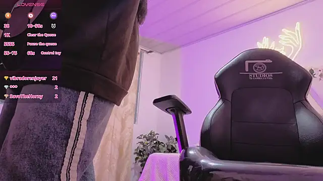 Czat XXX na żywo – ZURY_TAY