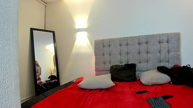 DarkRomanceXXX 在線直播表演