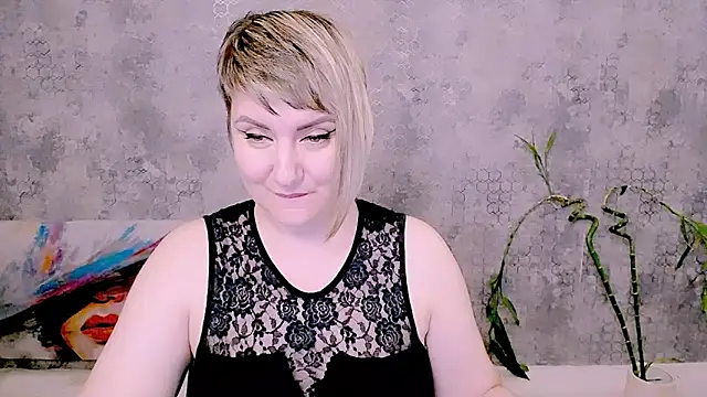 Djullian Live XXX chat