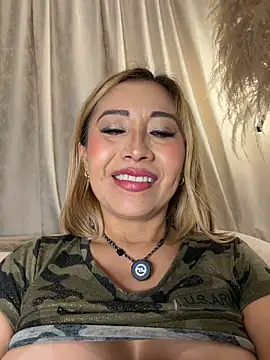 ameliaa_lov3 即時 XXX 聊天