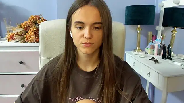 dirtyxEmily Chat XXX in diretta