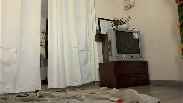 Chat XXX en directo de Tomoe_b