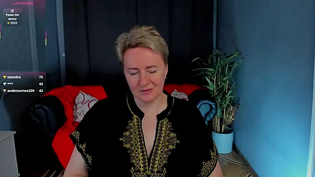 Nika_Smit – Naživo chatovacia miestnosť