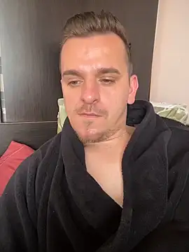 Huge_cock22cm 在線直播表演