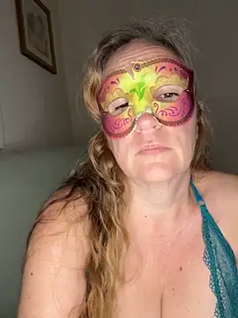 largeboobies30 élő XXX-chatje