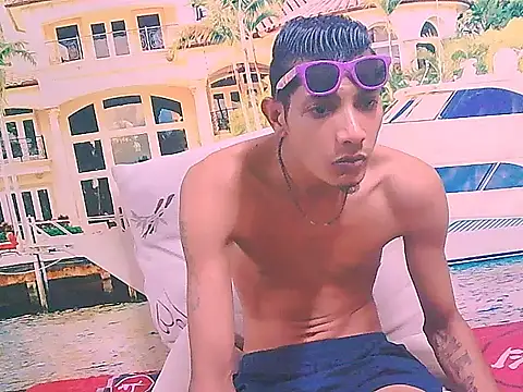 IndianSavageMale Webcamshow