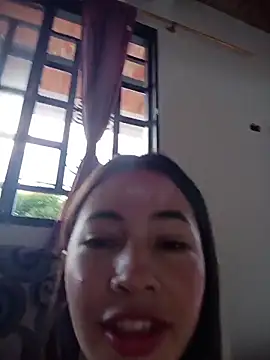 -Nicol's Live XXX Chat