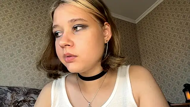 HildeConery's Live XXX Chat
