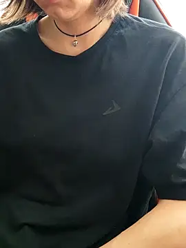 Chat +18 de Aashikalaa ao vivo