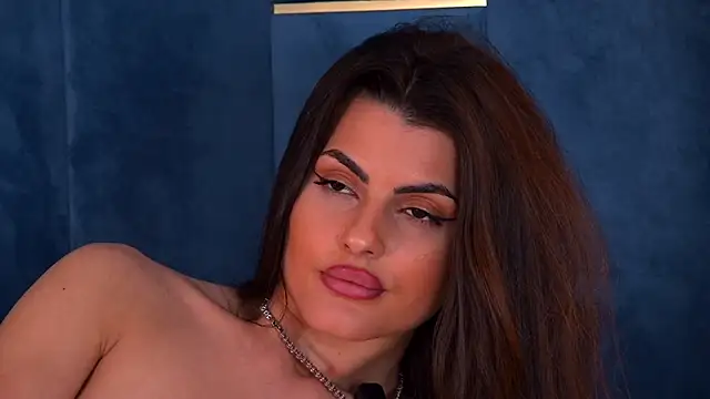 YasminaMoon's Webcam Show