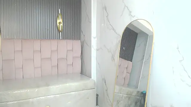 XXX chat uživo modela Fioret_Tx