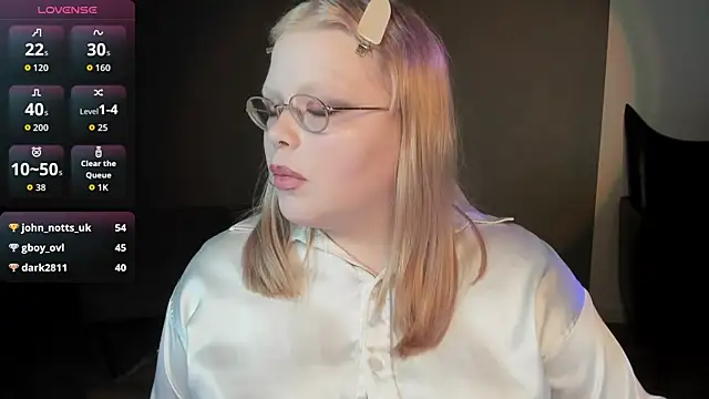 LottieReedのライブXXXチャット