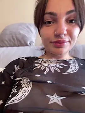 SaraLow Cameră chat live