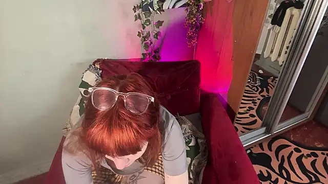 Elvira20f Webcam Show