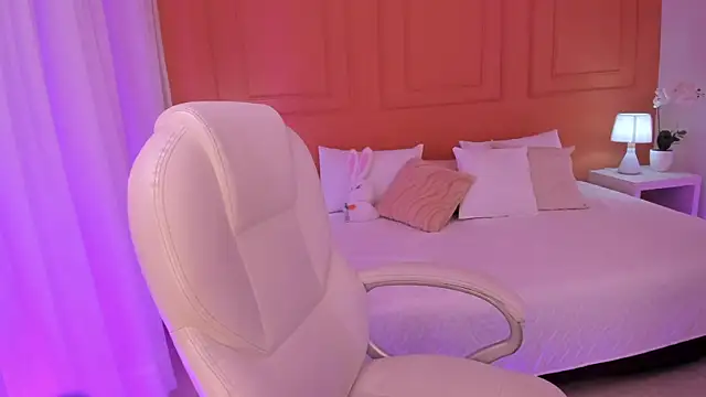 Онлайн чат XXX Abriil_cutee