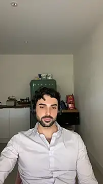 eauminerale Adlı Modelin Web Kamerası Şovu