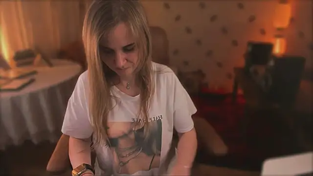 MiaSparkes' Live XXX Chat