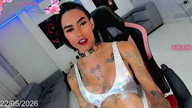 Chat XXX en directo de Nella_Dolls