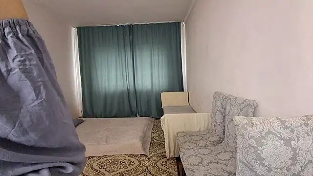 Lyndasilkn Live XXX chat